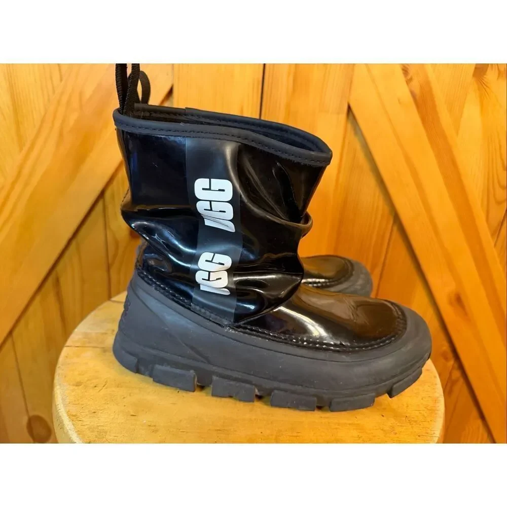 Ugg Big Girl's Brellah Mini Boots size 3 Waterproof